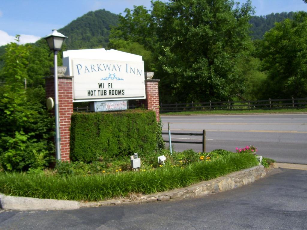 Parkway Inn Waynesville Esterno foto