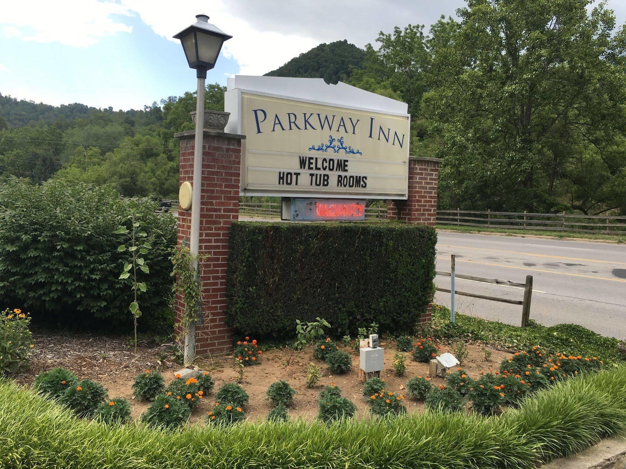 Parkway Inn Waynesville Esterno foto